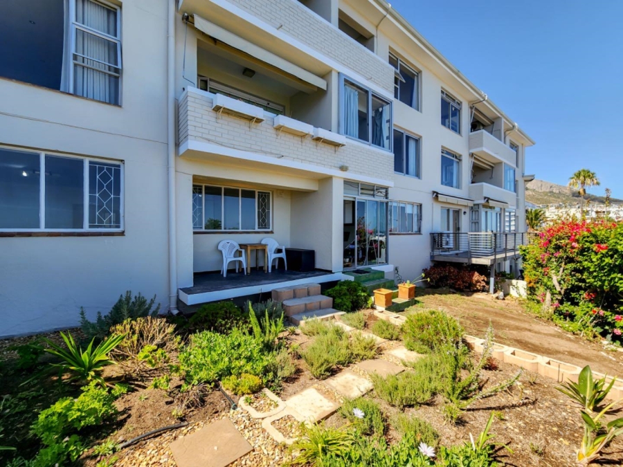 To Let 1 Bedroom Property for Rent in Sea Point Western Cape